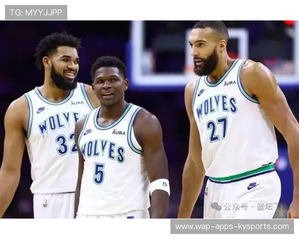 爱德华兹爆发：森林狼的未来之星，爱德华兹vs狼王